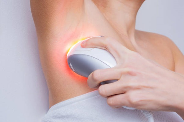 Luz intensa pulsada: um tratamento versátil e eficaz para a pele!