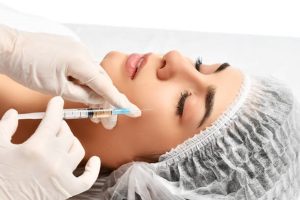 Preenchimento facial com ácido hialurônico: rejuvenescimento natural e duradouro!