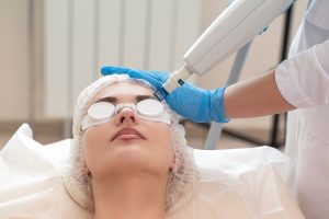 Luz intensa pulsada: transforme sua pele com tecnologia avançada!